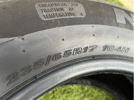 235/65 R17 Nexen NFera nyári gumi 6-6,5mm 5