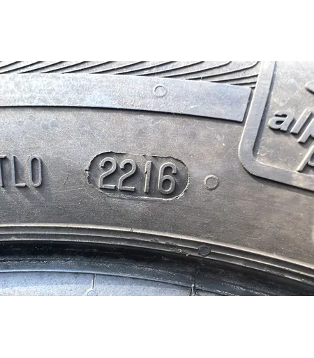 215/60 R16 Semperit Speed-Grip 2 téli gumi 5,5mm 5