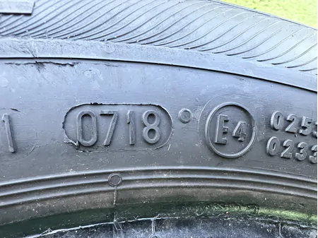 185/60 R14 Semperit Comfort- life 2 nyári gumi 6mm 5