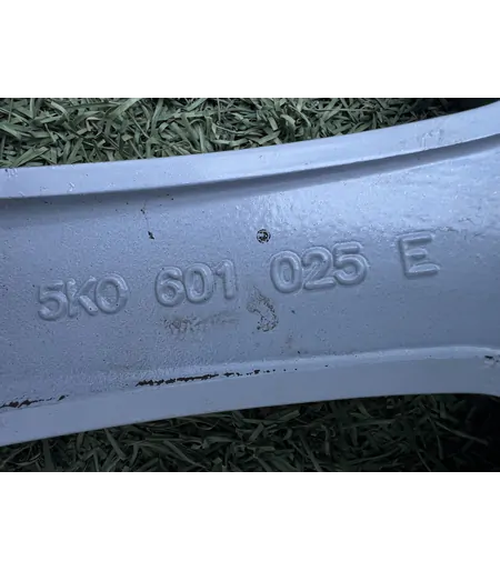 5x112 16" Volkswagen gyári alufelni 6,5Jx16h2 ET50 - Mobil Gumis 7