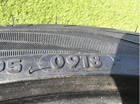 255/30 R19 Vredestein Ultrac Vorti nyári gumi 7,5mm 5