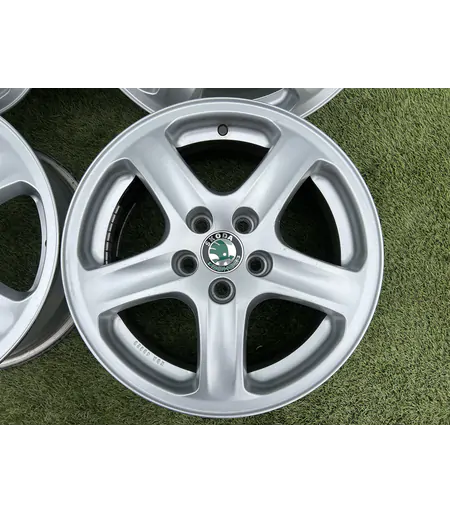 5x100 15" Skoda gyári alufelni 6Jx15h2 ET38 - Mobil Gumis 4