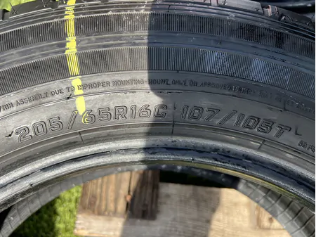 205/65 R16C Falken Linam VAN01 nyári gumi 6-7mm 6