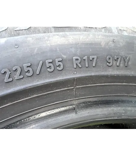 225/55 R17 Pirelli Cinturato P7 nyári gumi 5mm - Mobil Gumis 5