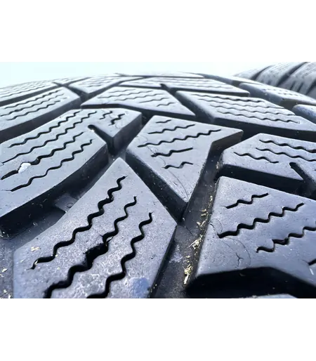 215/65 R16 Dunlop Winter Sport 5 téli gumi 5,5mm - Mobil Gumis 4