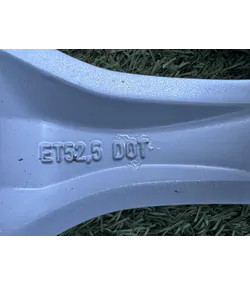 5x108 17" Ford Kuga gyári alufelni 7,5Jx17h2 ET52,5 - Mobil Gumis 8