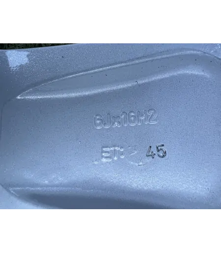 5x114.3 16" RCD (KIA) alufelni 6Jx16h2 ET45 - Mobil Gumis 7