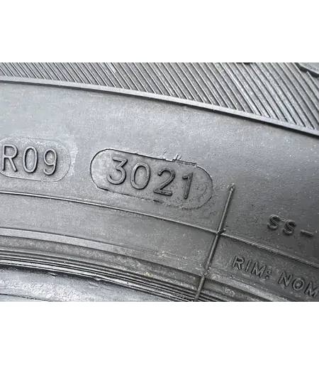 215/65 R17 Tracmax Ice Plus S220 téli gumi 6mm - Mobil Gumis 6