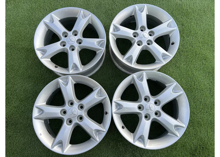 5x114.3 17" Mitsubishi gyári alufelni 7Jx17h2 ET46 alapértelmezett kép