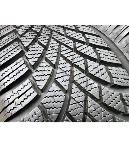 185/60 R15 Bridgestone Blizzak LM005 téli gumi 7mm 2
