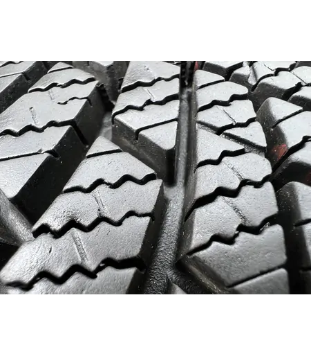 185/60 R15 Bridgestone Blizzak LM005 téli gumi 7mm 4