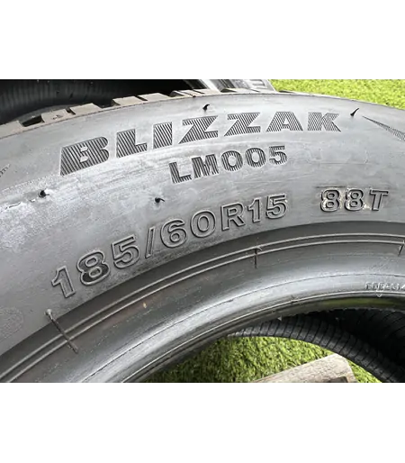 185/60 R15 Bridgestone Blizzak LM005 téli gumi 7mm 6