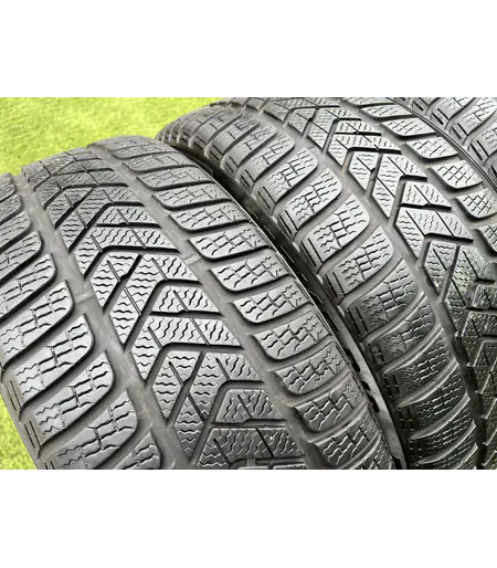 235/45 R19 Pirelli Sottozero 3 téli gumi 5,5-6mm 2