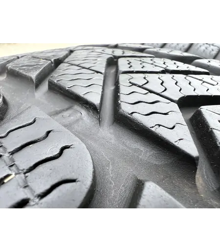 235/45 R19 Pirelli Sottozero 3 téli gumi 5,5-6mm 4