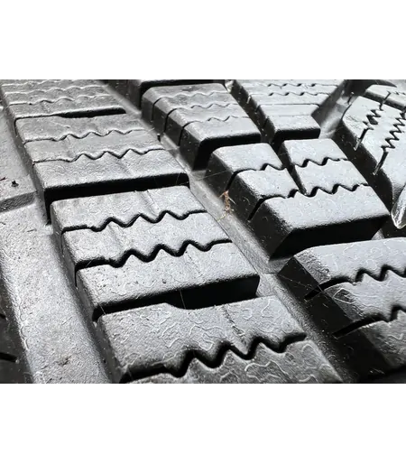 215/40 R17 Hankook Winter I’cept evo 2 téli gumi 6-7mm 4