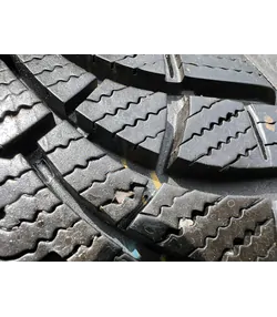 205/55 R16 Goodyear UltraGrip 9 téli gumi 5-7mm 4