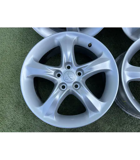 5x114.3 17" Mitsubishi gyári alufelni 7Jx17h2 ET46 - Mobil Gumis 3