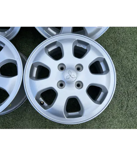 4x114.3 15" Mitsubishi gyári alufelni 6Jx15h2 ET46 - Mobil Gumis 4