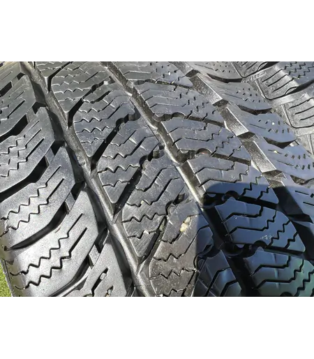 215/65 R16C Uniroyal SnowMax 3 téli gumi 8mm 2