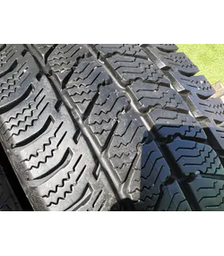 215/65 R16C Uniroyal SnowMax 3 téli gumi 8mm 3