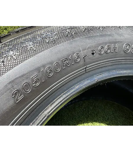 205/60 R16 Lassa Snoways 3 téli gumi 6mm 5
