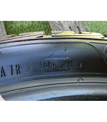 235/40 R19 Goodyear UltraGrip Performance téli gumi 5,5-6mm 5
