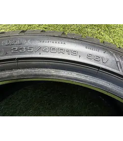235/40 R19 Goodyear UltraGrip Performance téli gumi 5,5-6mm 6