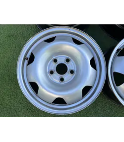 5x120 17" Volkswagen Caravelle gyári lemezfelni 7Jx17h2 ET55 2