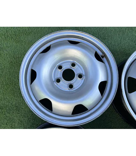 5x120 17" Volkswagen Caravelle gyári lemezfelni 7Jx17h2 ET55 5