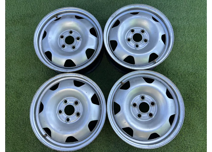5x120 17" Volkswagen Caravelle gyári lemezfelni 7Jx17h2 ET55 alapértelmezett kép