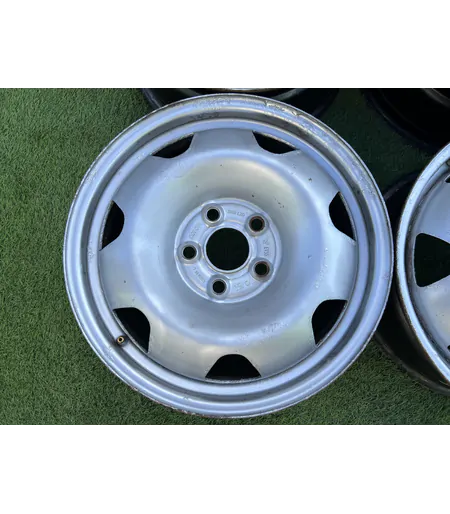 5x120 17" Volkswagen Caravelle gyári lemezfelni 7Jx17h2 ET55 2