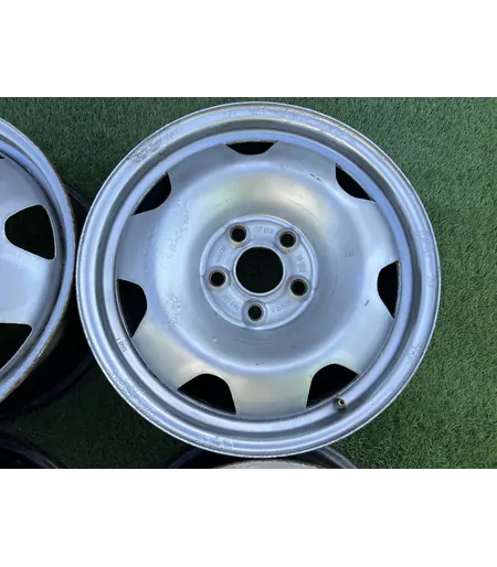 5x120 17" Volkswagen Caravelle gyári lemezfelni 7Jx17h2 ET55 4