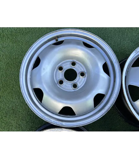 5x120 17" Volkswagen Caravelle gyári lemezfelni 7Jx17h2 ET55 5