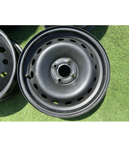 4x100 15" Renault gyári lemezfelni 5,5Jx15h2 ET43 3